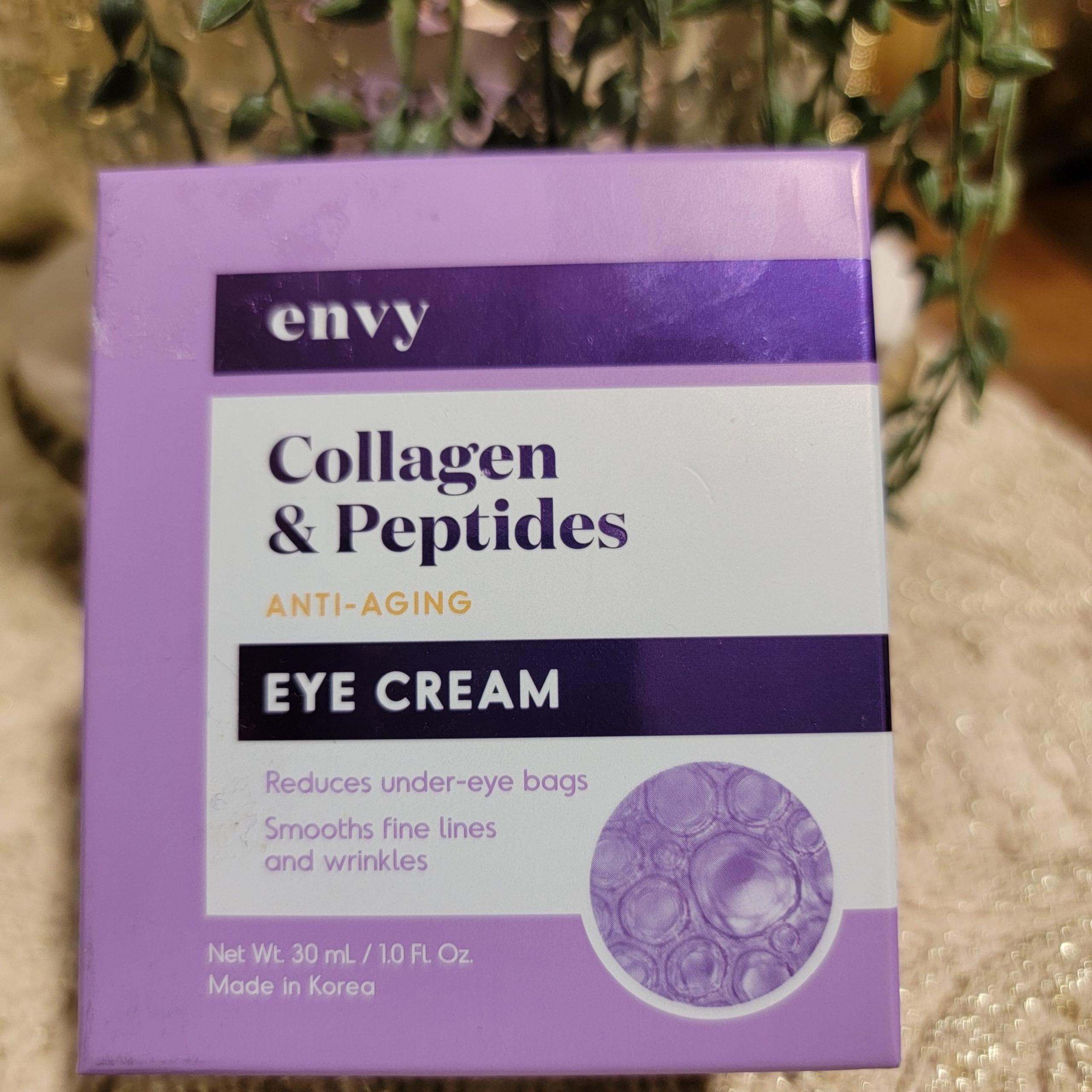 Envy Collagen & Peptides Anti Aging  Eye Cream.