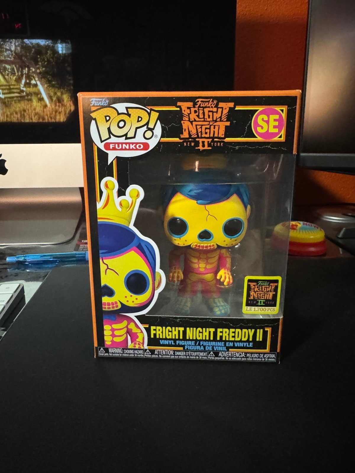 Fright Night Freddy Funko black light 1700 LE
