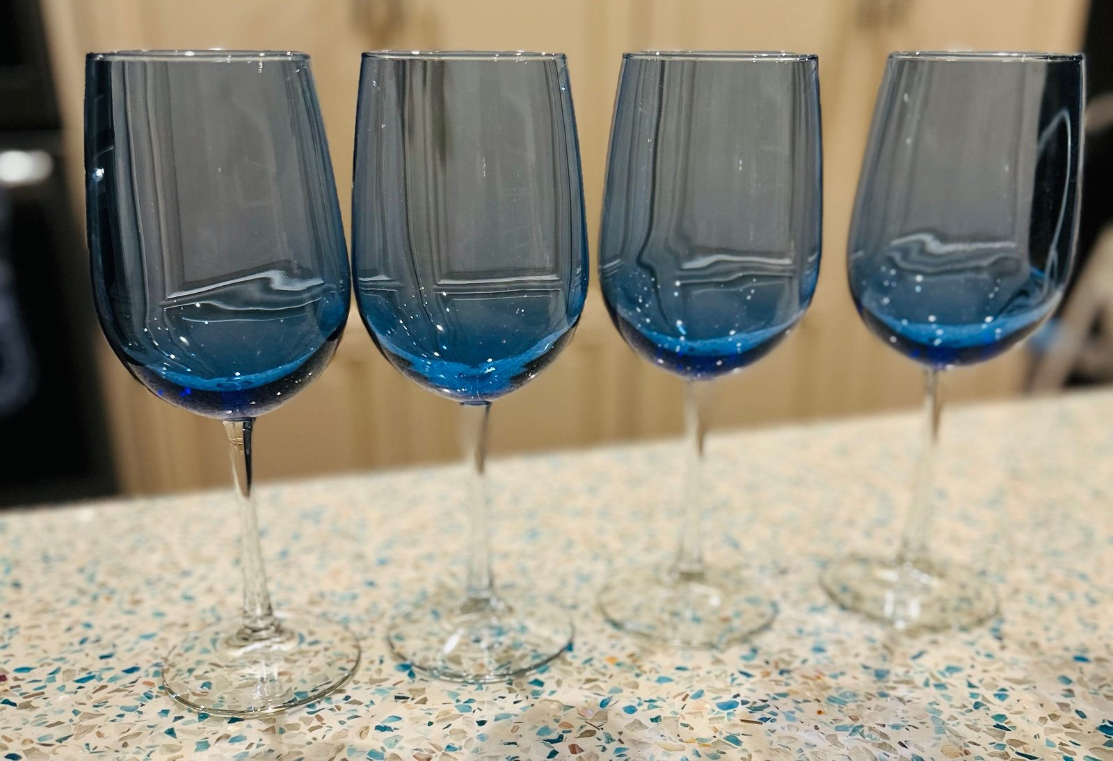 Nice Set of 4 Cobalt Blue Wine Goblets Wine Glasses with Clear Stem 9 Party