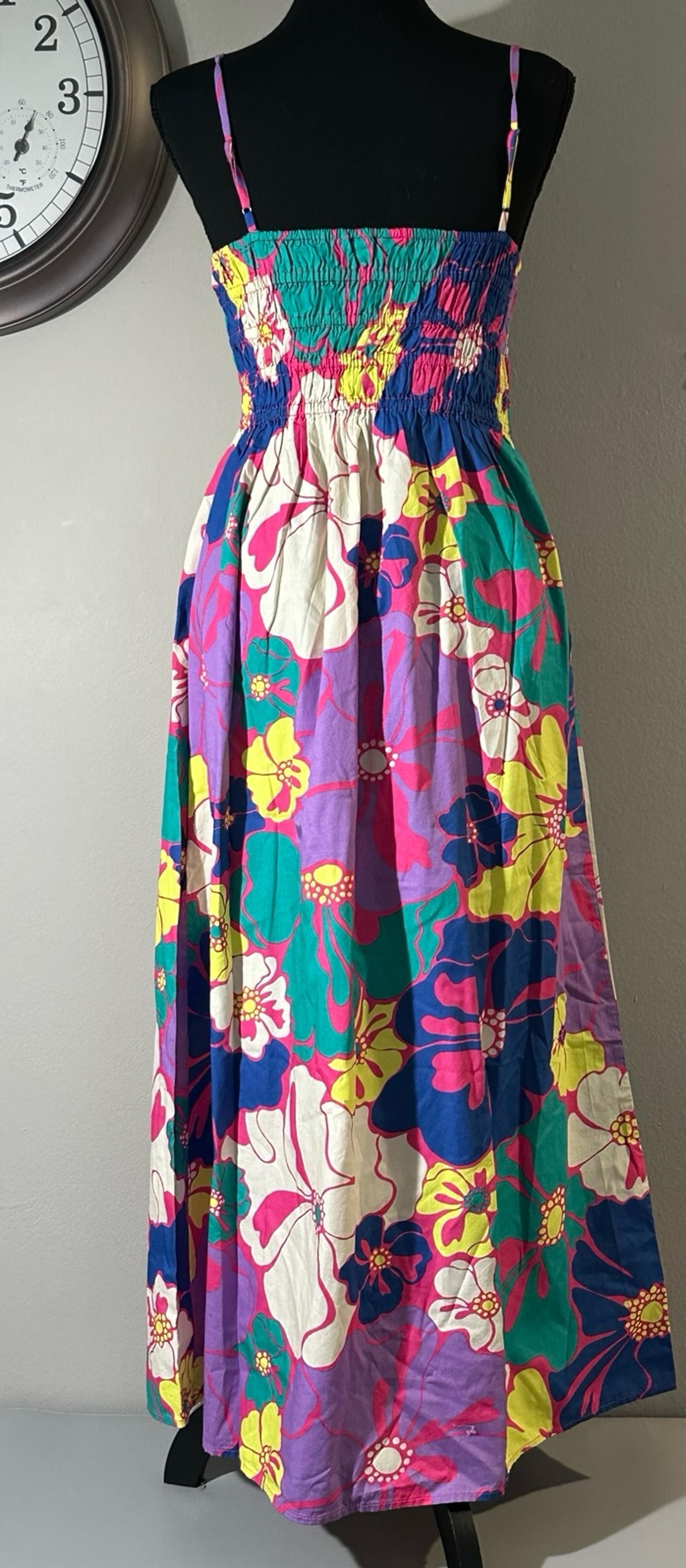NWOT GAP Multi Floral Smocked Maxi Dress Size S Pockets Sundress