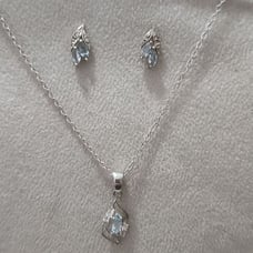 Gorgeous sterling Silver necklace and earrings set