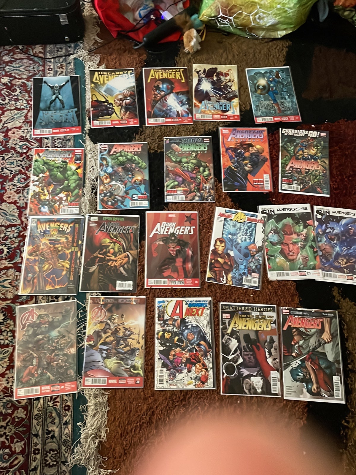Marvel Avengers Lot of 21 comics