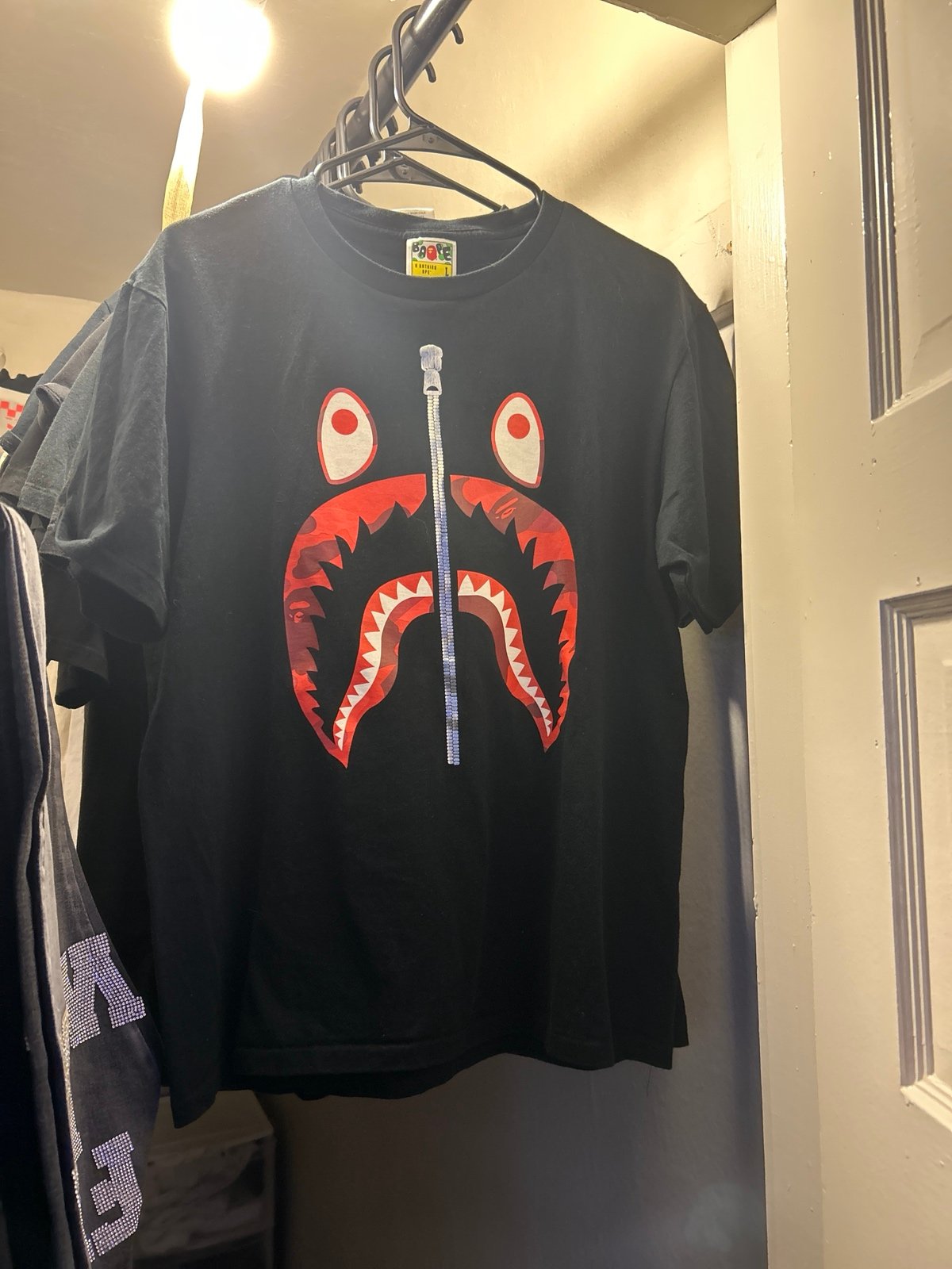 A BATHING APE Separate Zip Print Shark Tシャツ Bape Zipper T Shirt A BATHING APE Separate Zip Print Shark T