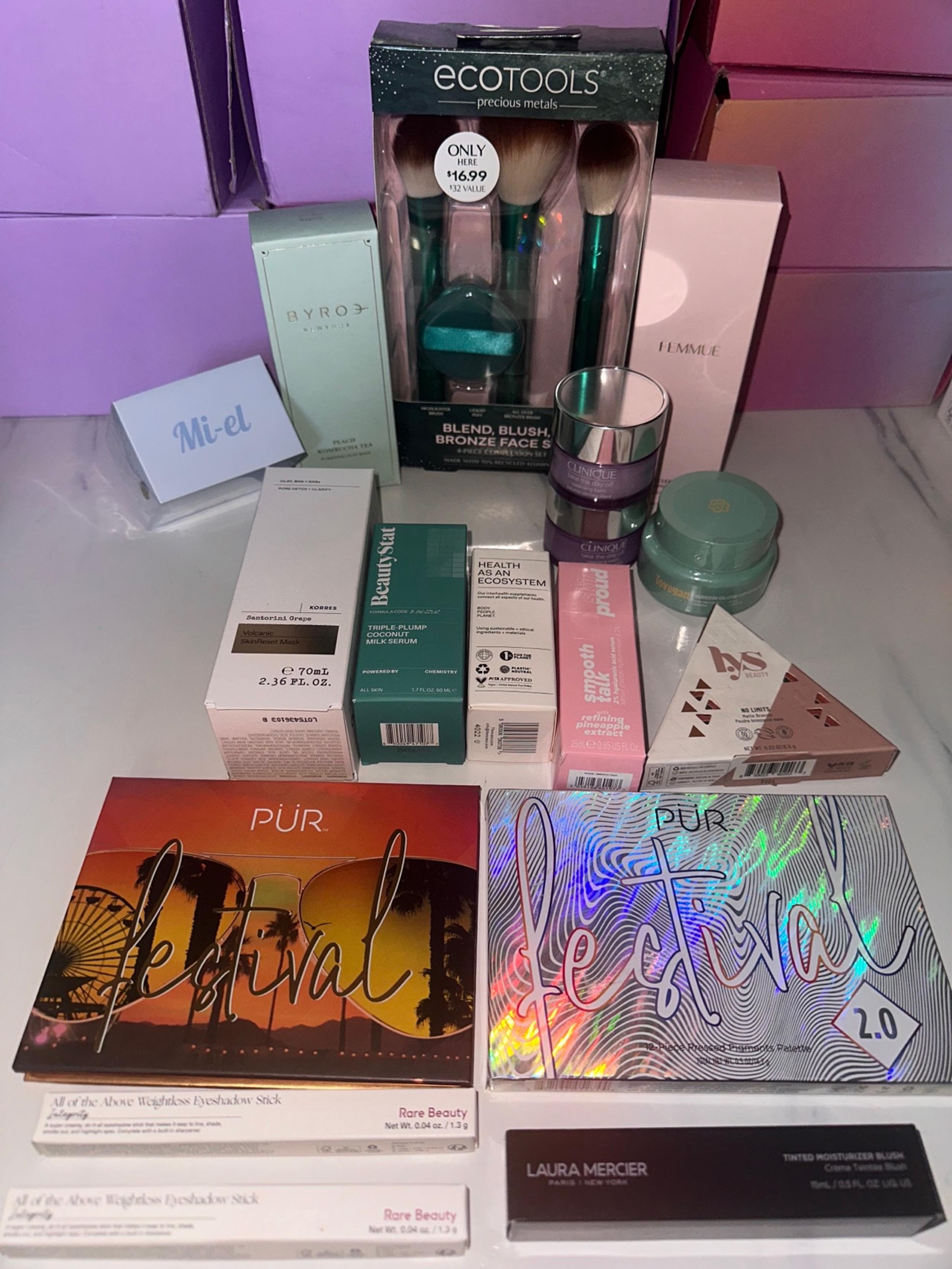 Makeup bundle set ALL BRAND NEW. Box value over $430.
