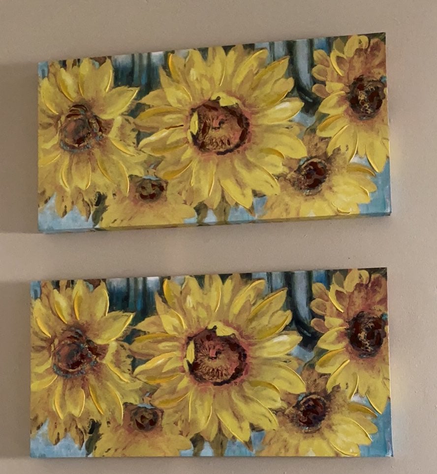 Set of 2 sunflowee aqua canvas's