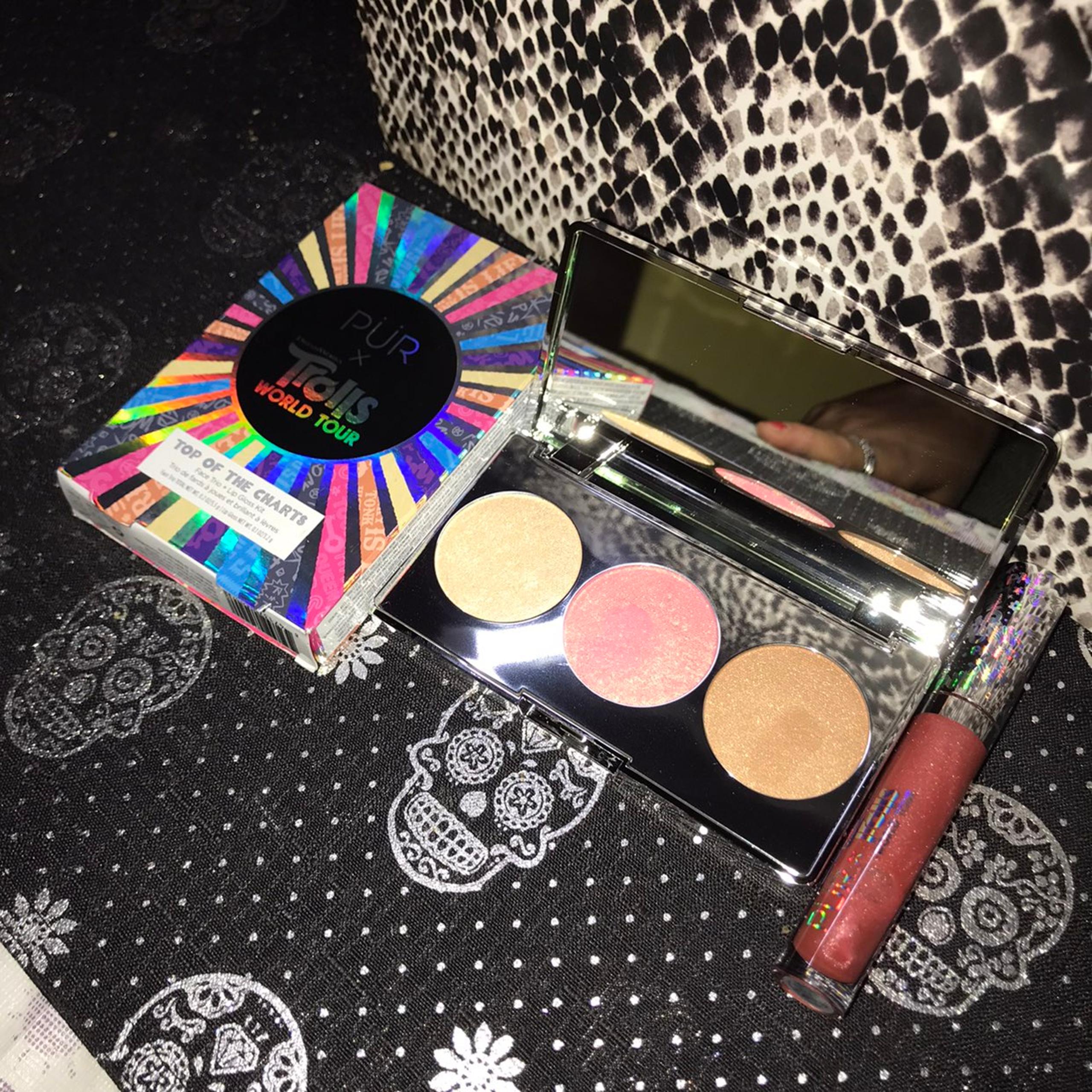 Pur X Trolls Top of Charts Face trio pallet & lip gloss