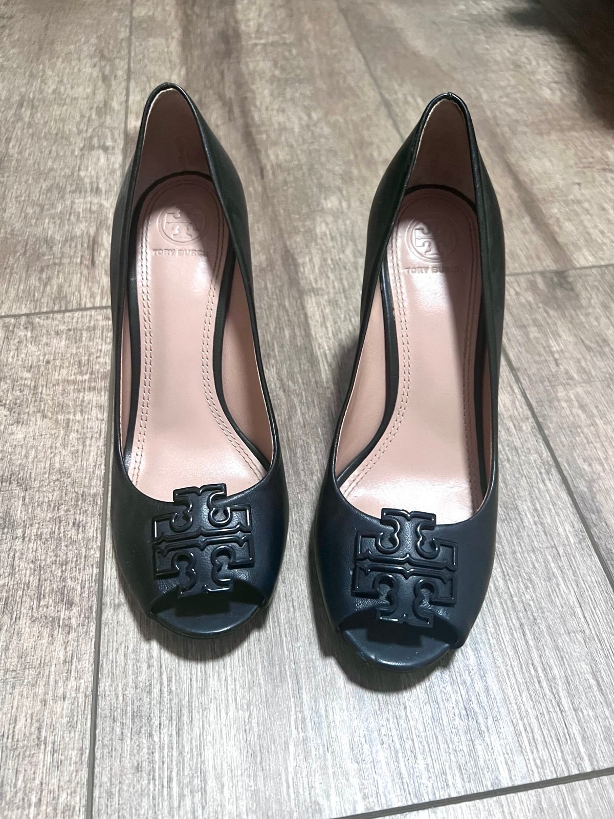 Tory Burch Black Peep-Toe preppy Women's Shoes 7M