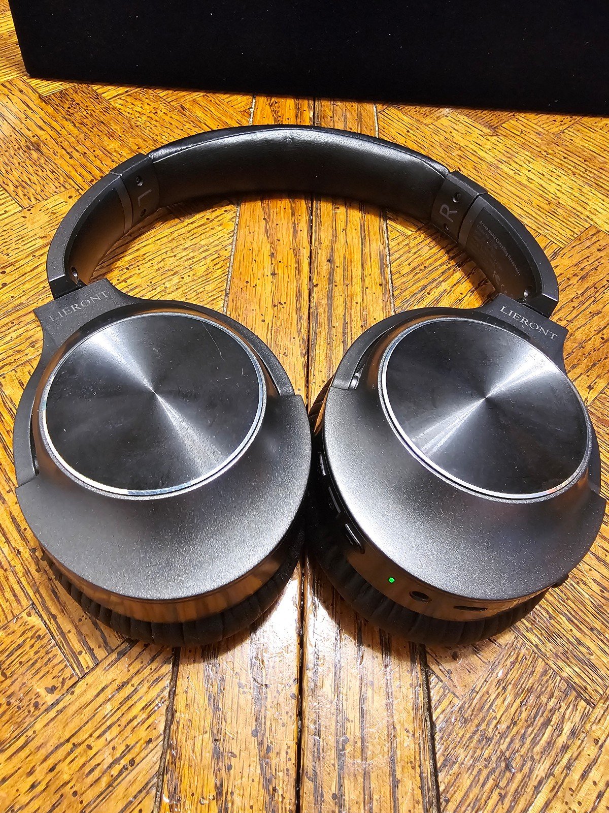 Lieront Active Noise Cancelling Wireless Bluetooth Over Ear Headphones Black
