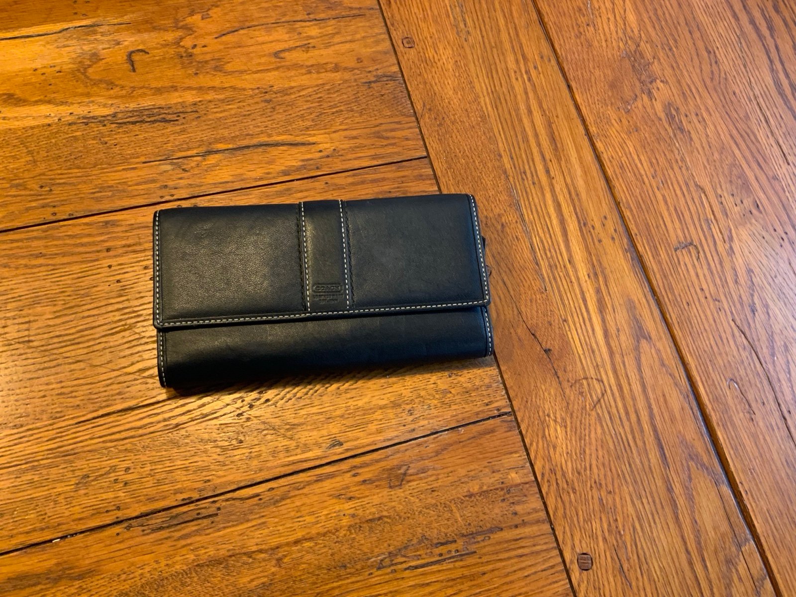 Women’s Leather Coach Wallet - Black NWOT