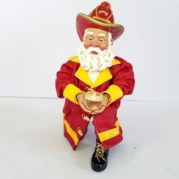 Vintage Clothtique Possible Dreams #713692 Candlelight Vigil Fireman Santa