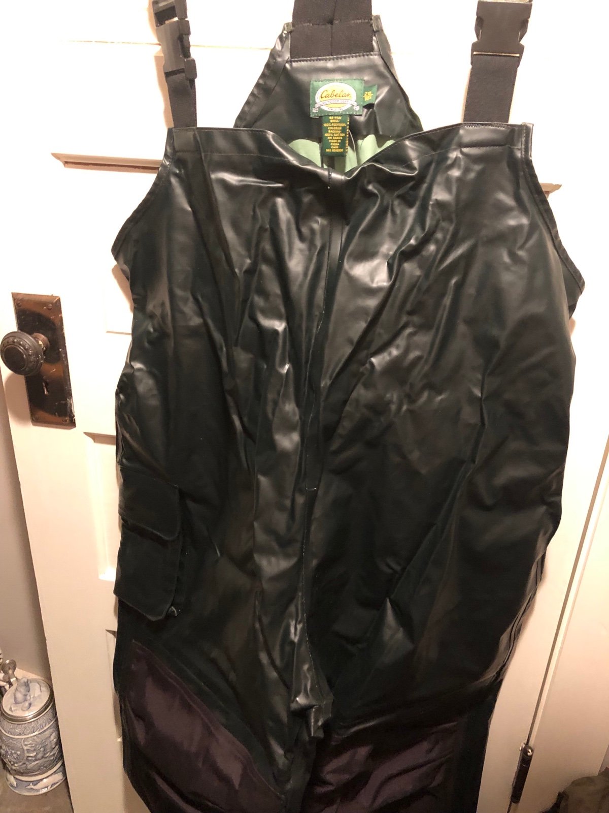 Cabelas heavy duty rain bibs. New without tags. Size 2XL.
