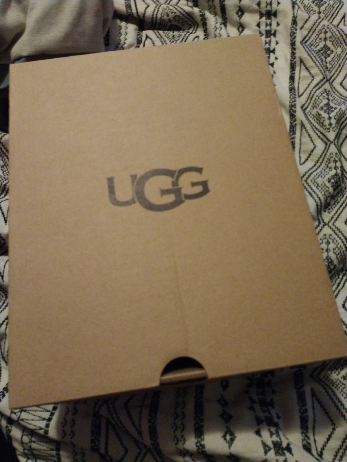 Ugg boots girl size 10 brand new still in box
