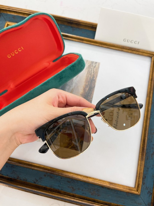 Square metal and acetate sunglasses
