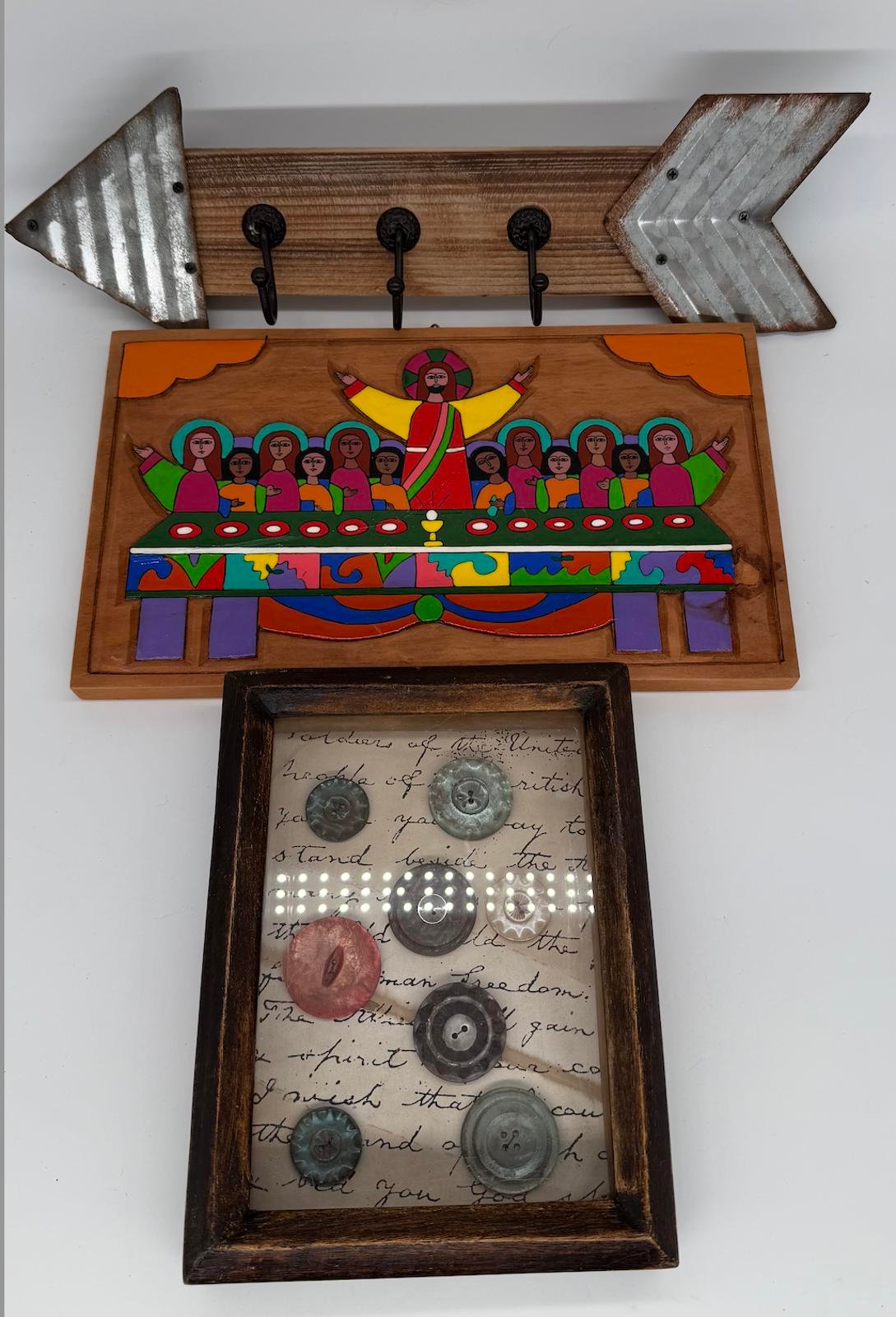 Rustic Arrow Hook Rack + Folk Art Wall Decor Lot