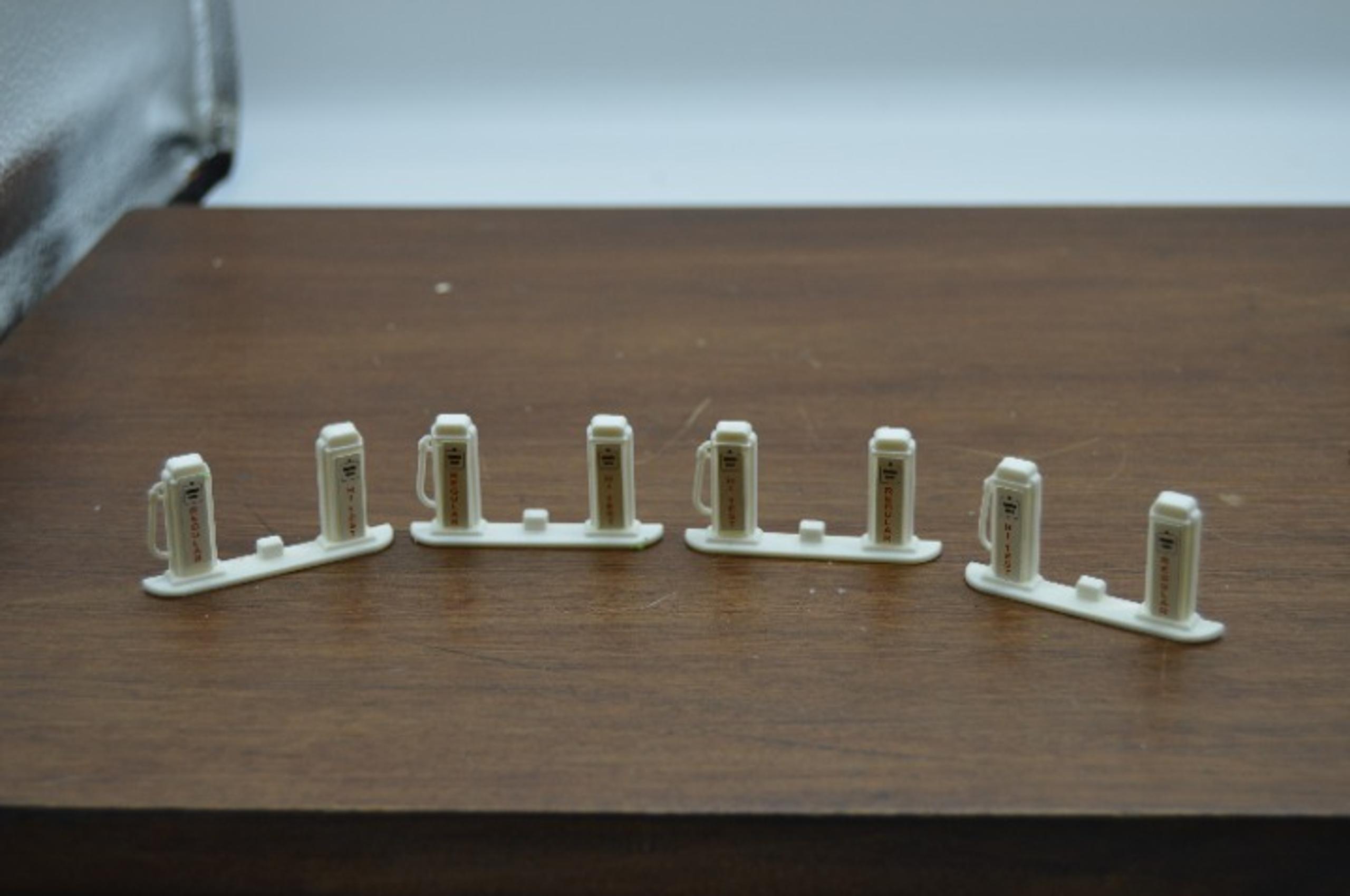 Vintage Gas Pumps Hitest Regular 60s70s - HO Scale