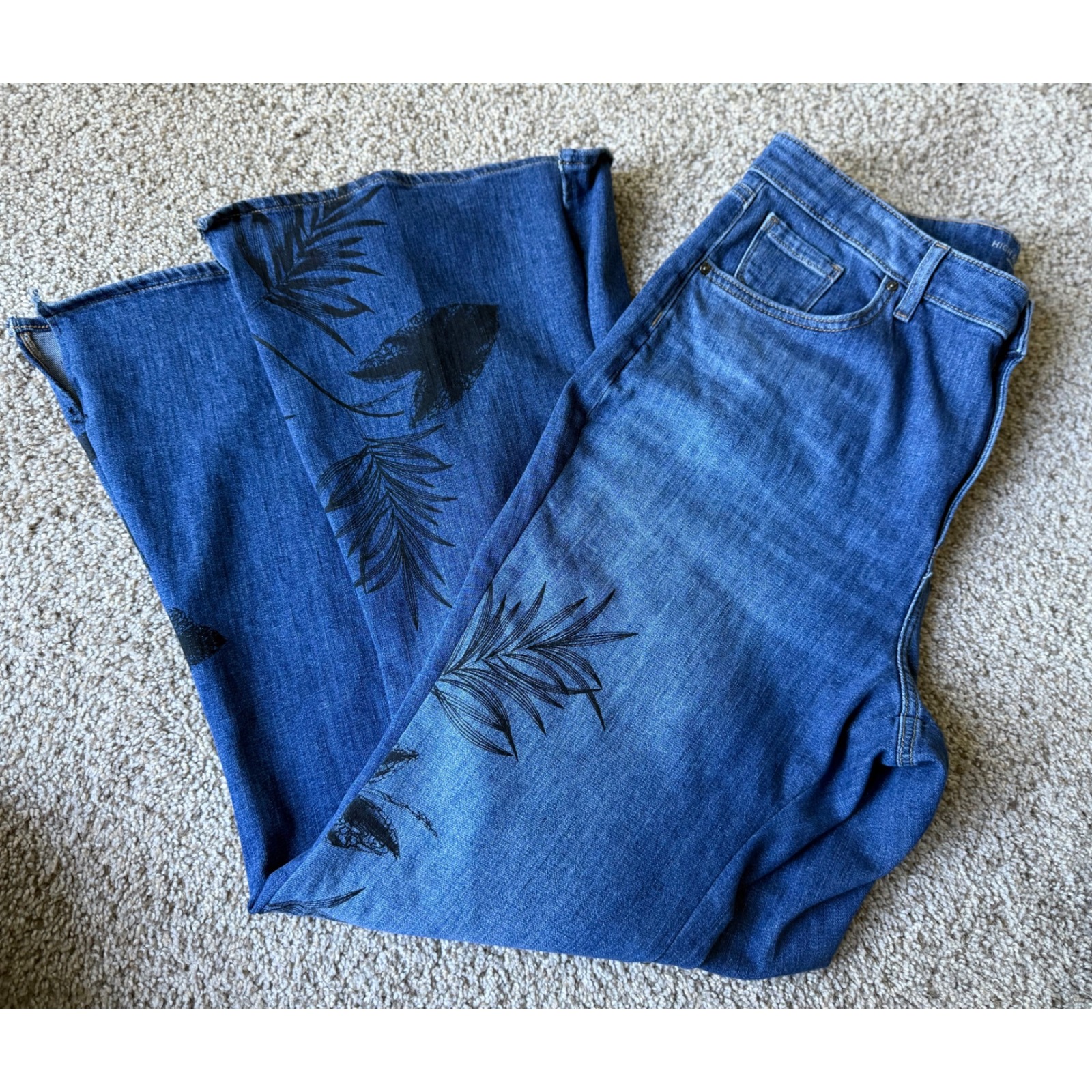 Chico's XL High Rise Wide Leg Jeans floral Print Dark Wash Denim Size 16