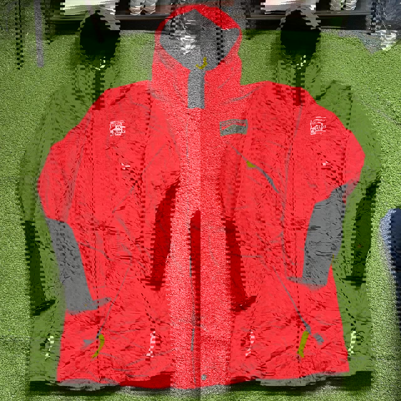vintage marlboro adventure team hooded windbreaker jacket