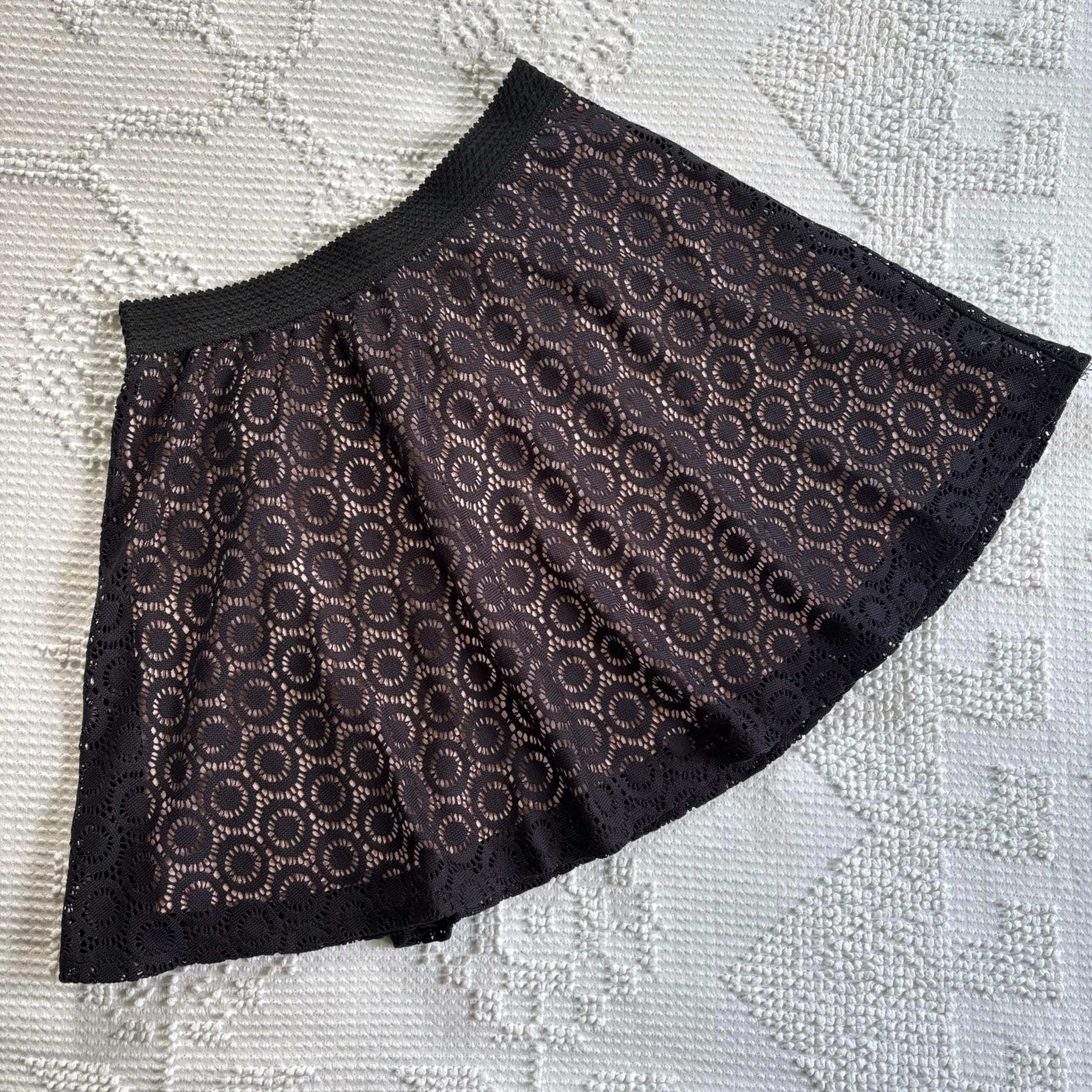 Disney Minnie Rocks the Dots size Small Black Lace Pink Lined Mini Skater Skirt