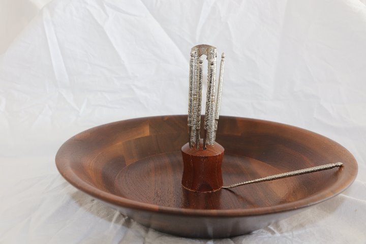 Vtg Hand Lathed Walnut Nut Bowl Ozark MO
