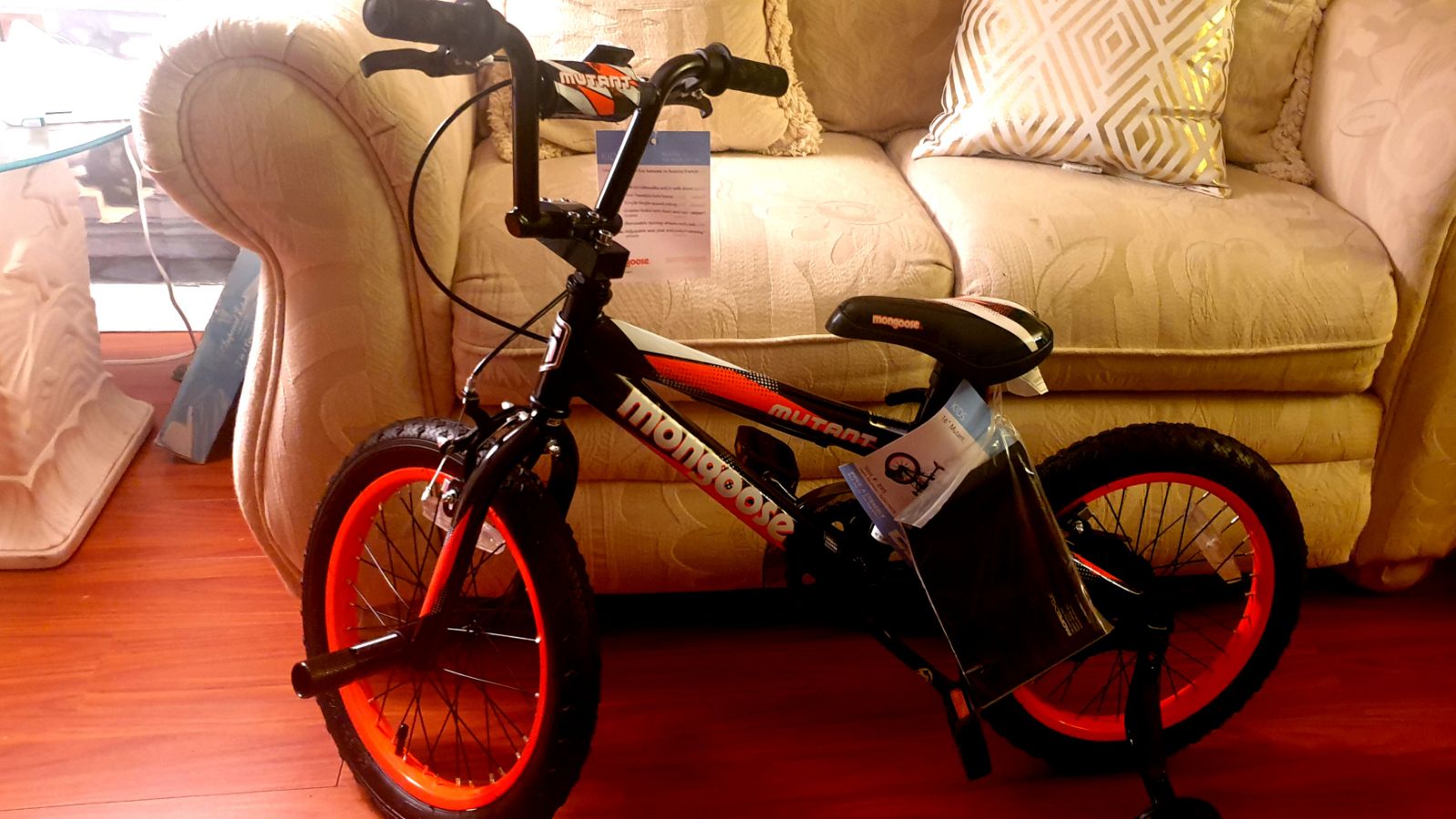 Bran new 16inch mongoose trick bike