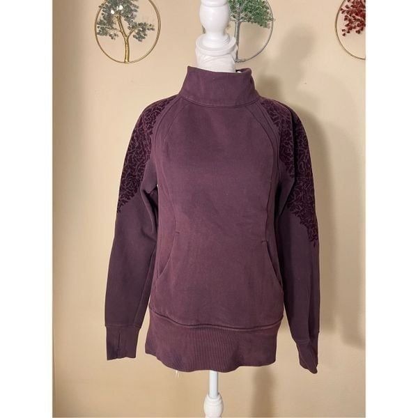 Lululemon Floral Flock Pullover in Black Cherry Size 4