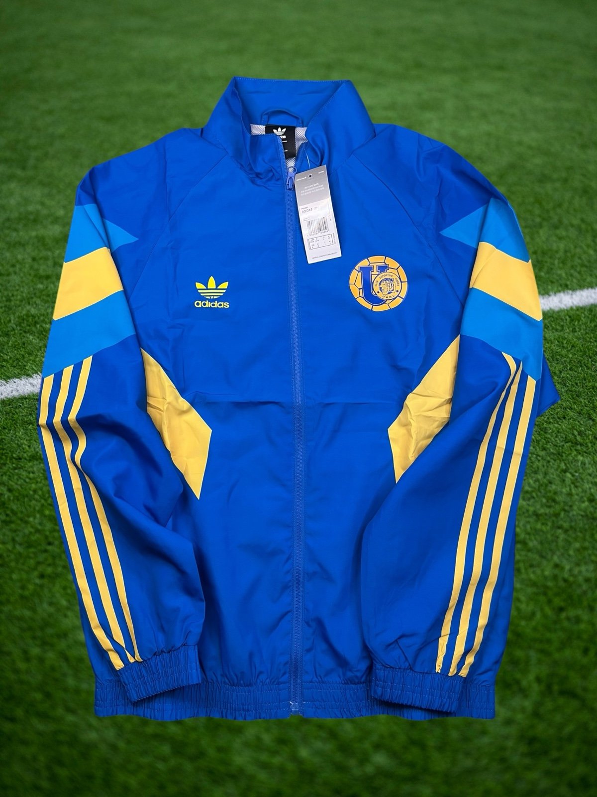 Adidas Tigres windbreaker jacket size M