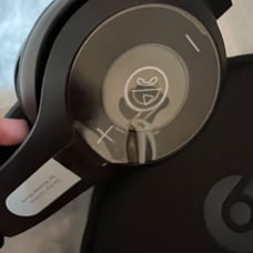 Beats Solo3 Wireless On-Ear Headphones in Black NEW