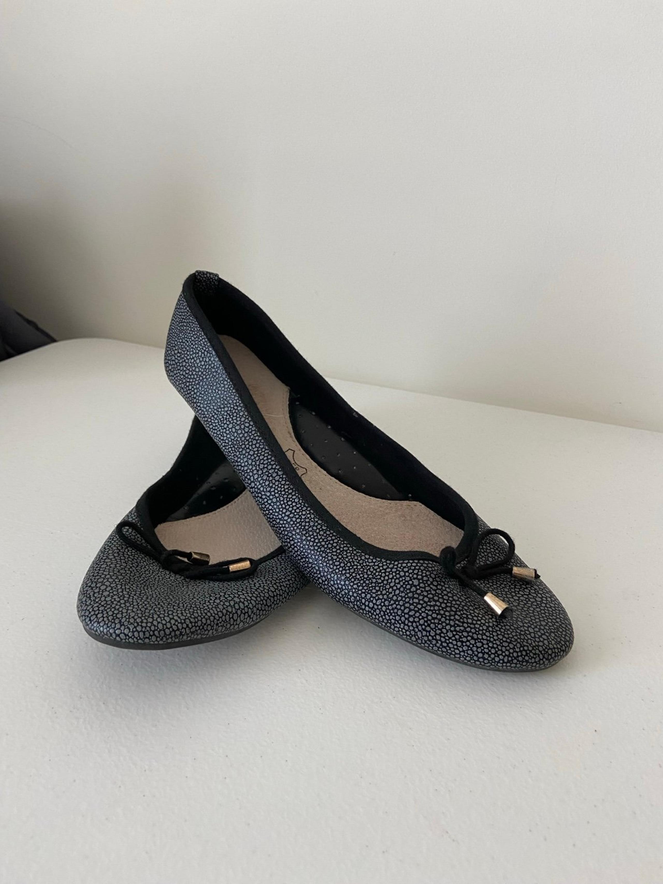 EUC | Gold Toe women’s patterned flats — size 8