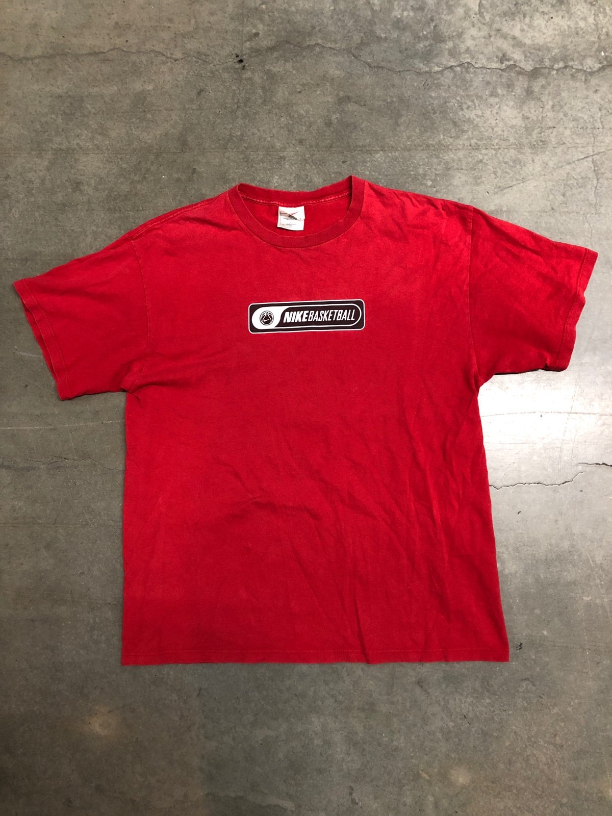 Vintage 90’s Nike Basketball Swoosh Box Logo Print T-Shirt Mens Large USA Made