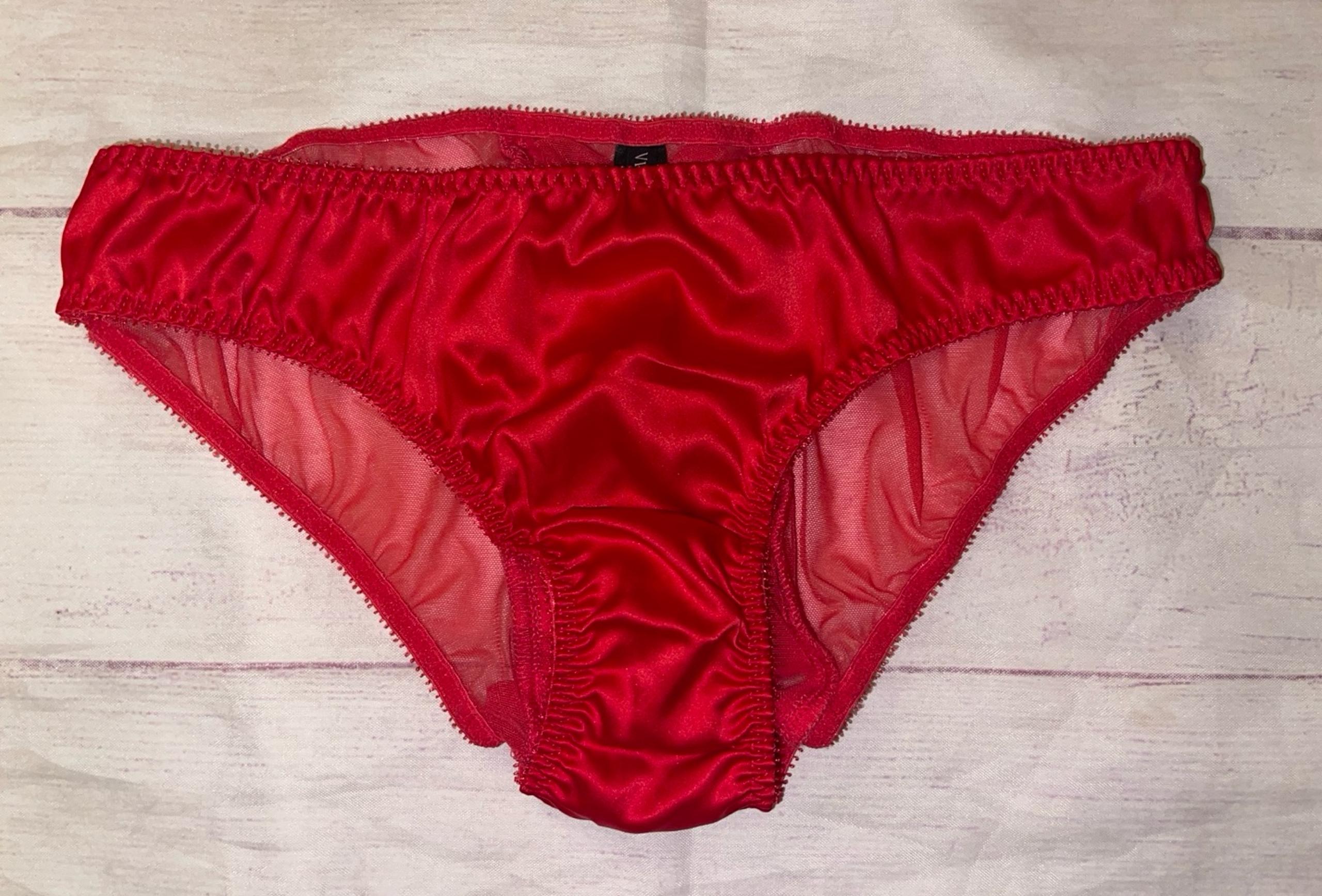 Women’s Medium Victoria’s Secret Red Sheer Bikini Panties NWOT