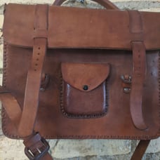 Vintage leather shoulder bag