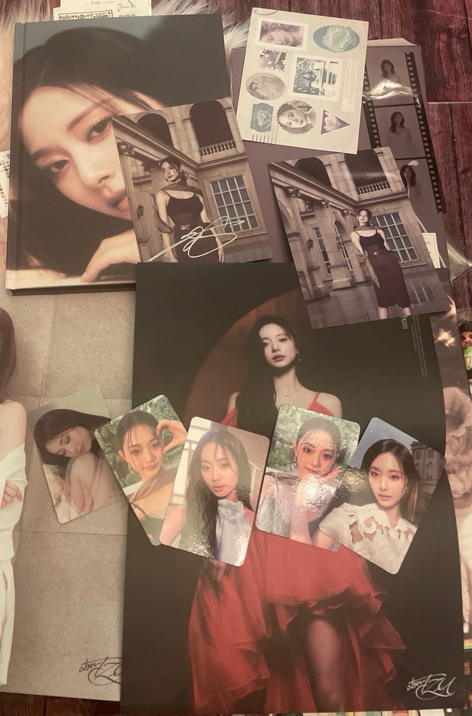 Tzuyu Aboutzu album ver Fly with signed postcard Tzuyu from