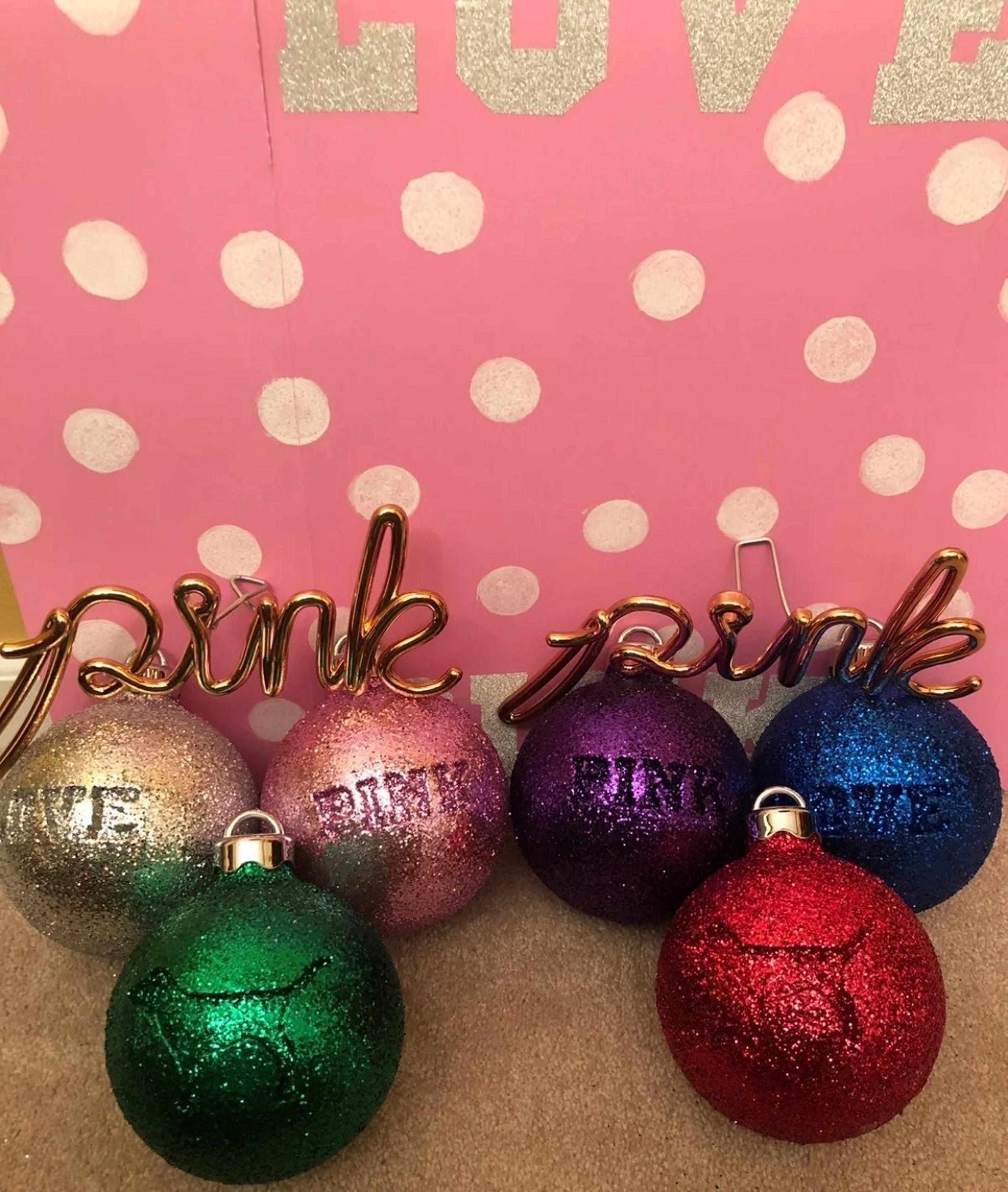Vs Pink Christmas Ornament Set 8 Piece