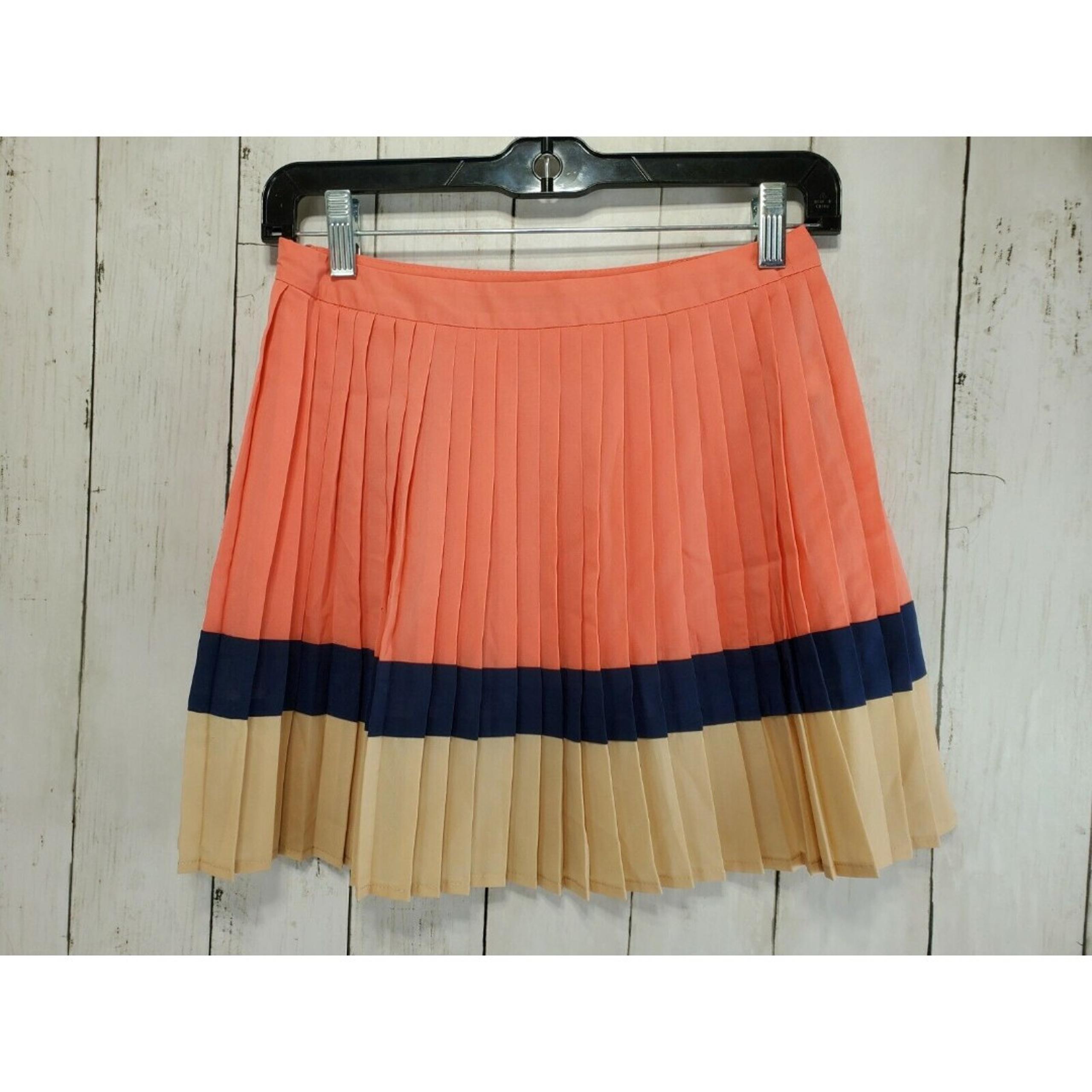 Forever 21 Women's Size XS Pleated Gorgeous Peach Skirt Polyester Spandex