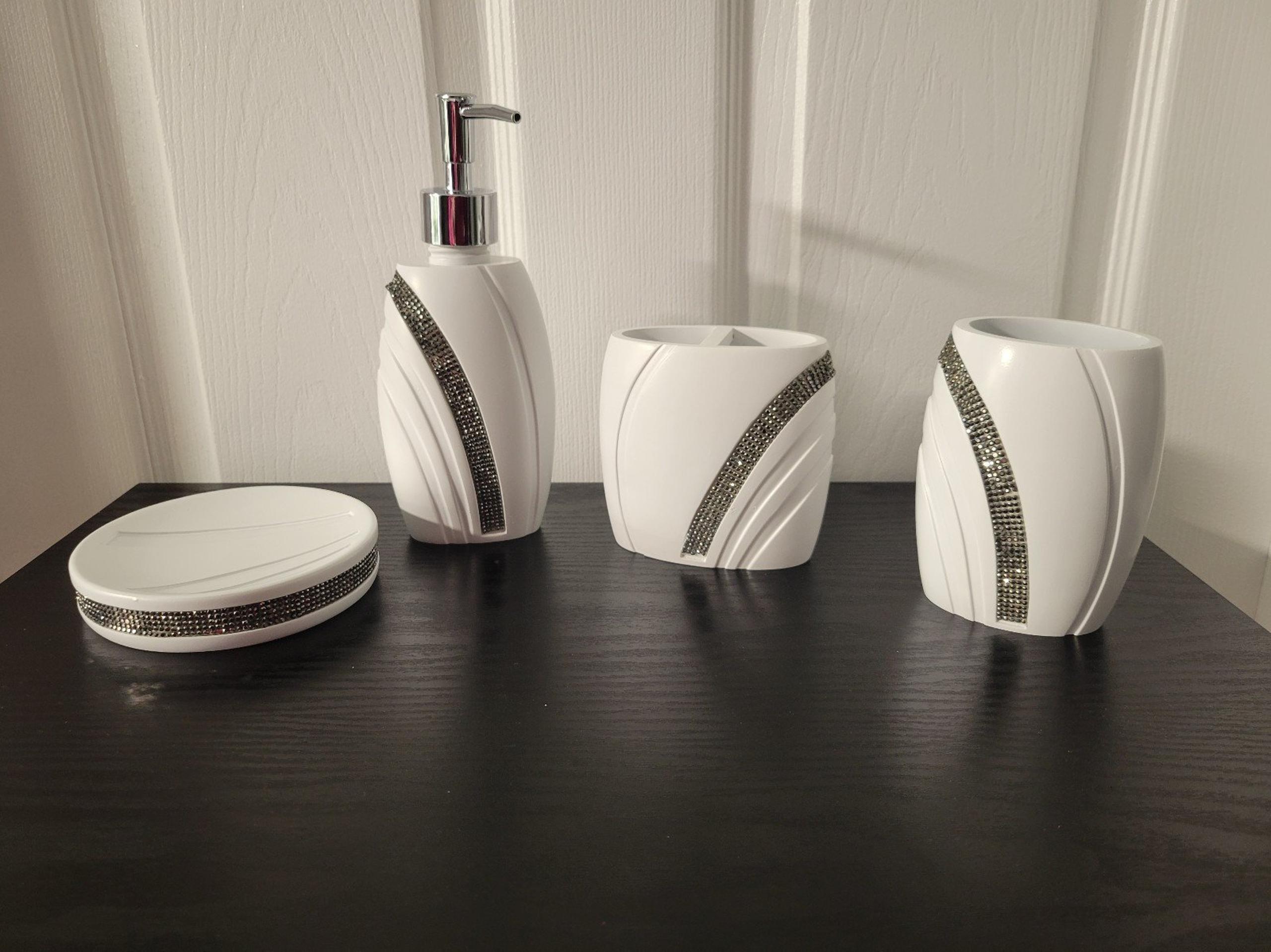 NWT - Rhinestone Bathroom Set
