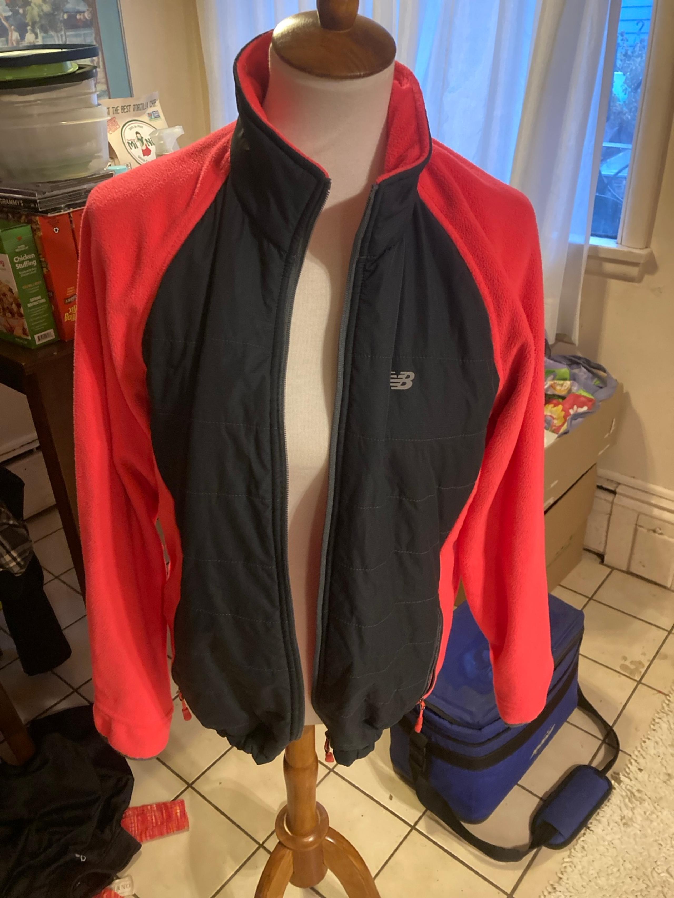 New balance women’s size extra large lightweight jacket