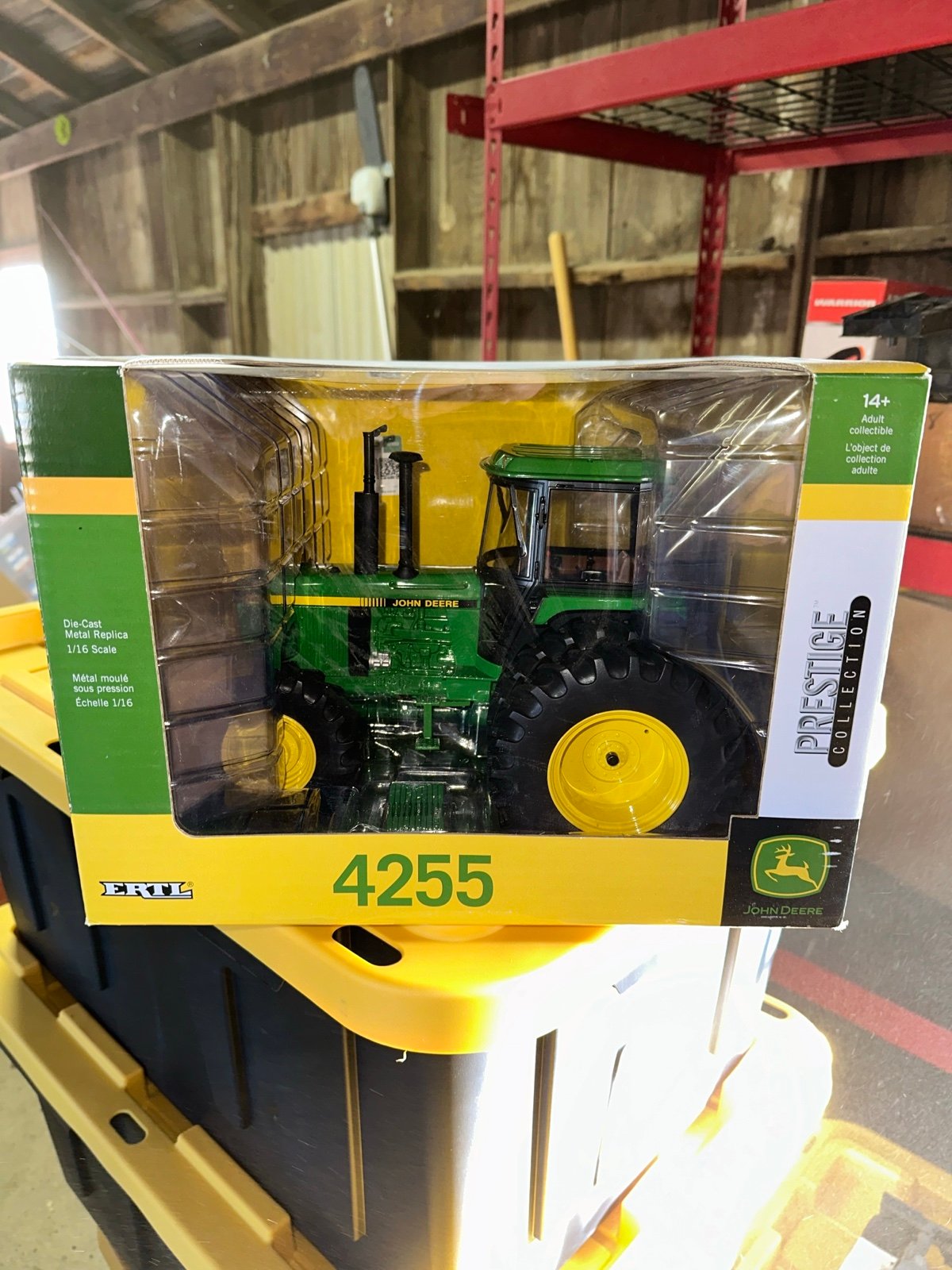 1/16 John Deere 4255