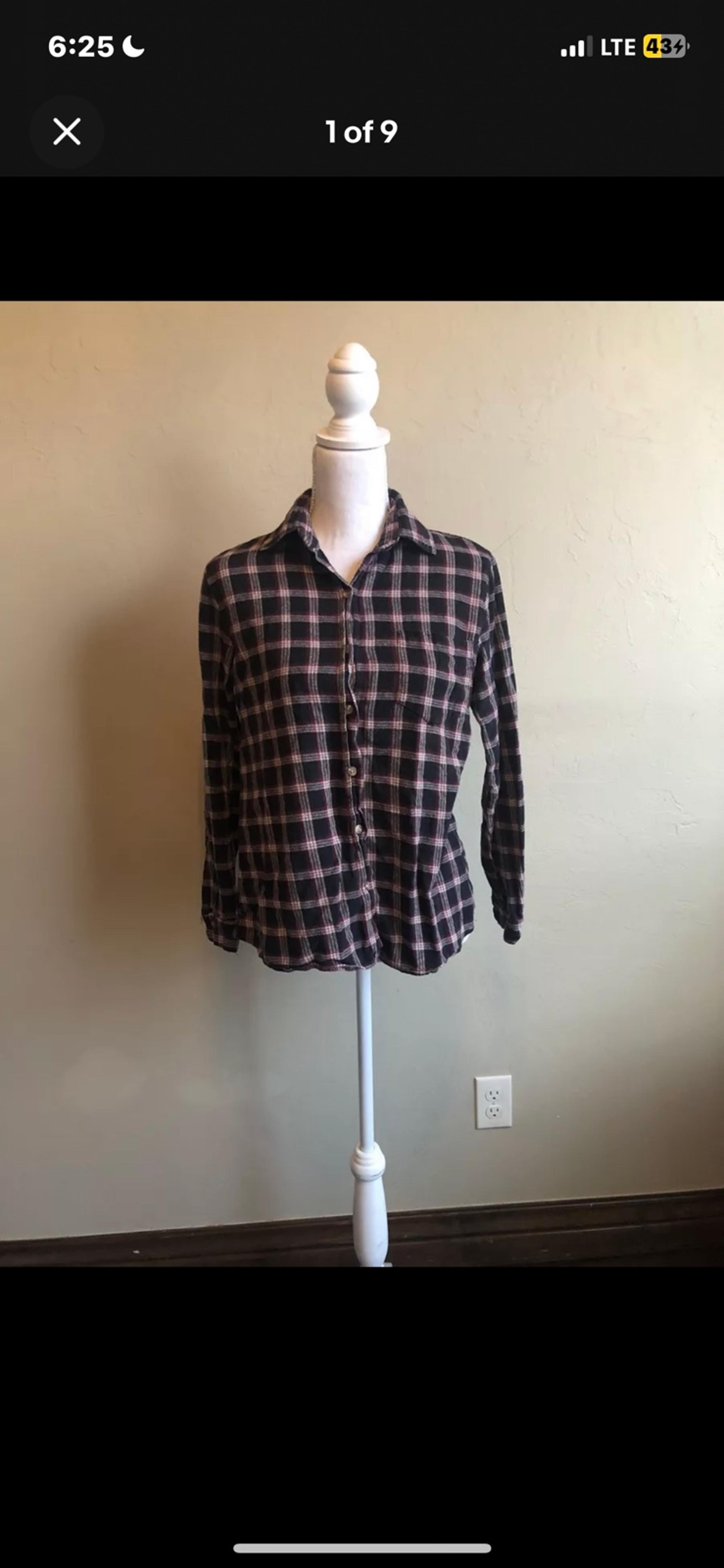 Brandy Melville womens size small black Red plaid flannel button down Collared