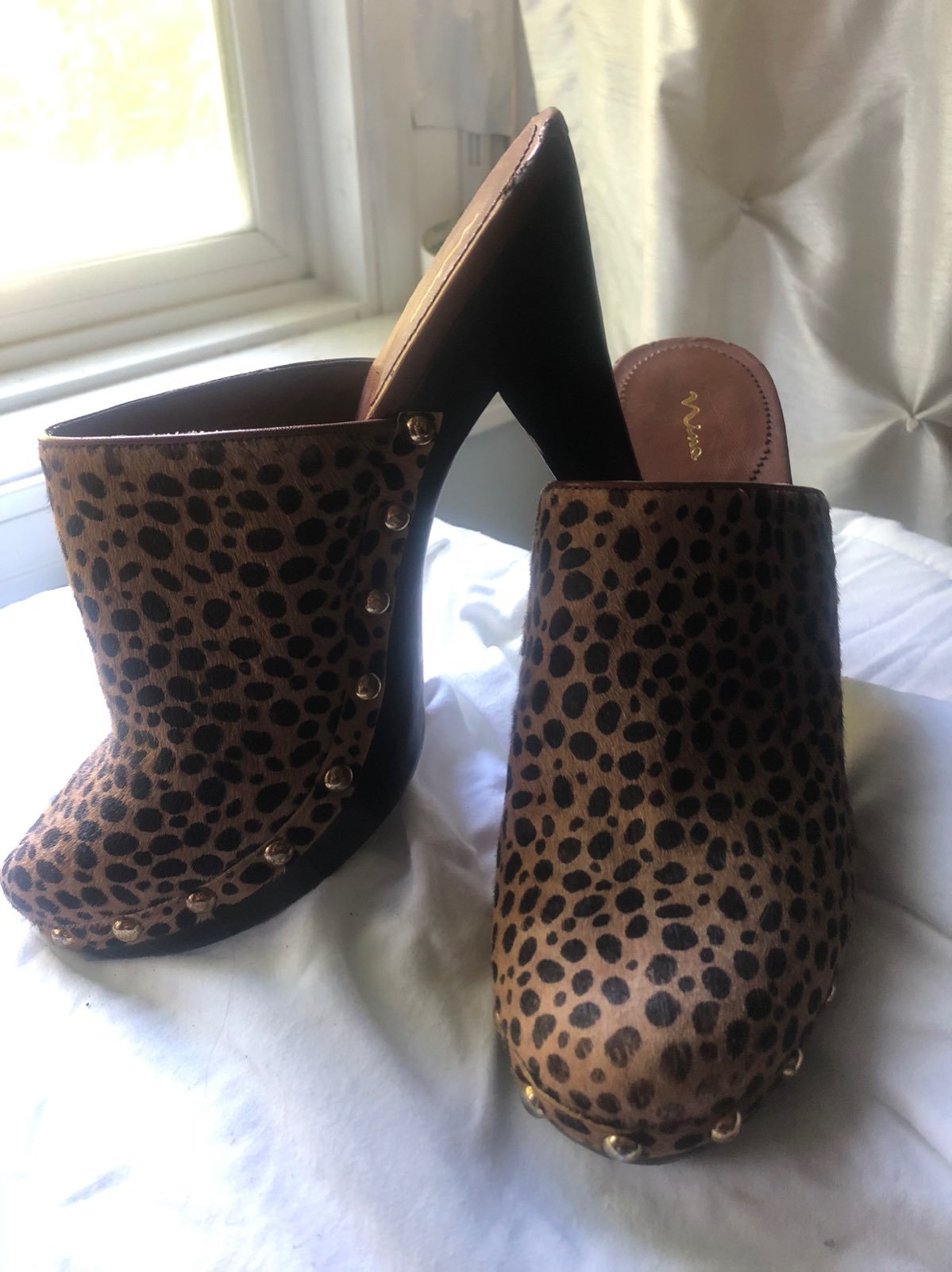 Boc madeleine deals mule