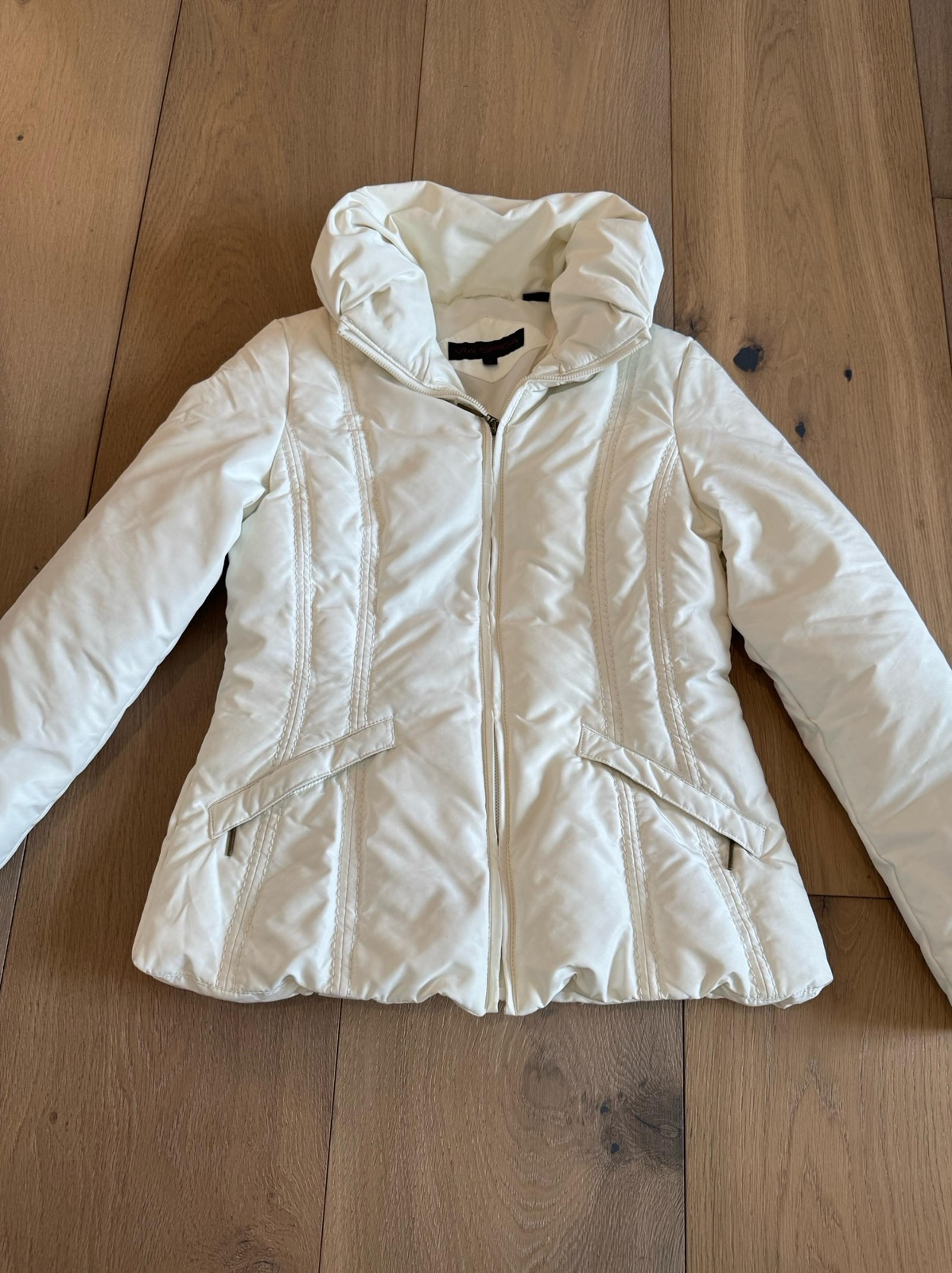Via Spiga White Puffer Coat Jacket