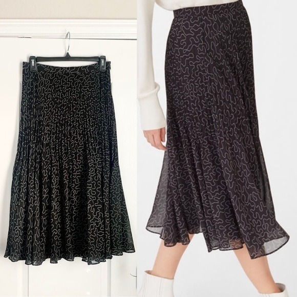 Club Monaco Yowshee Skirt Jupe in Black - Pleated Flowy Printed Skirt