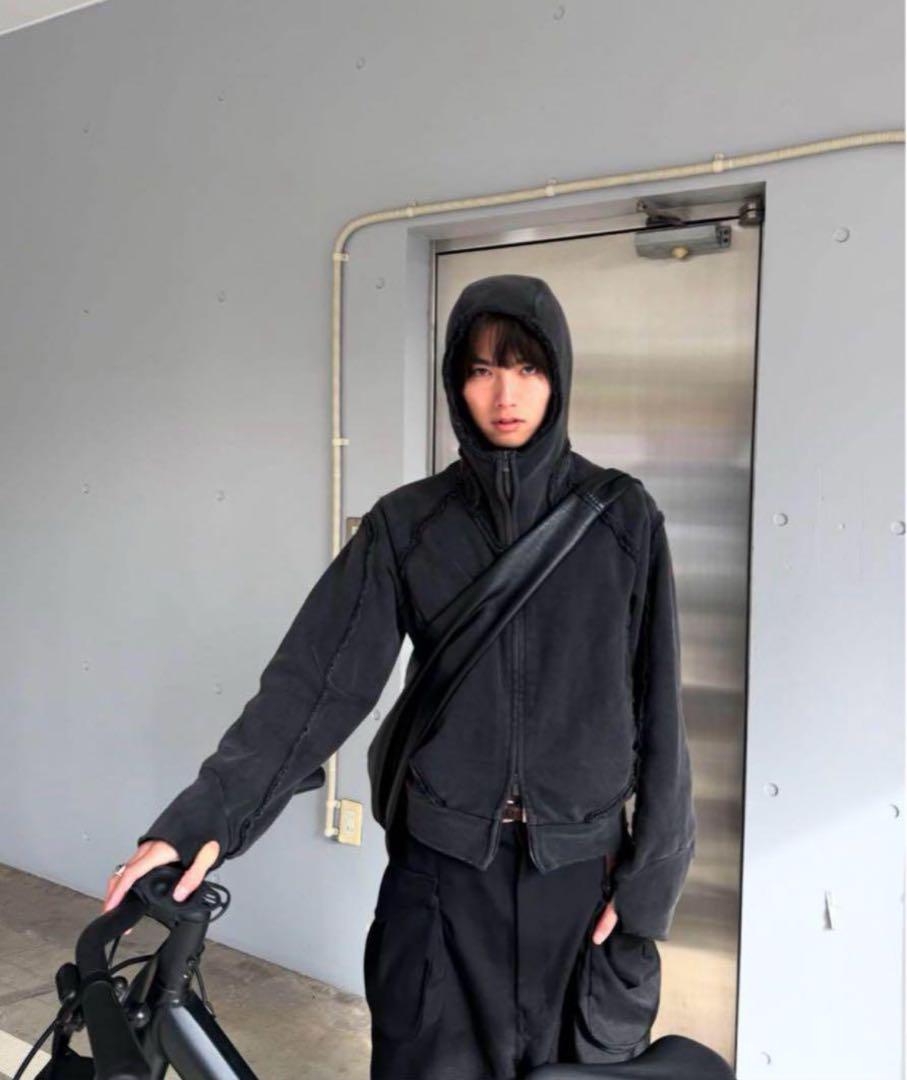 STRONG 005 BROKEN HOODIE (GREY) ours