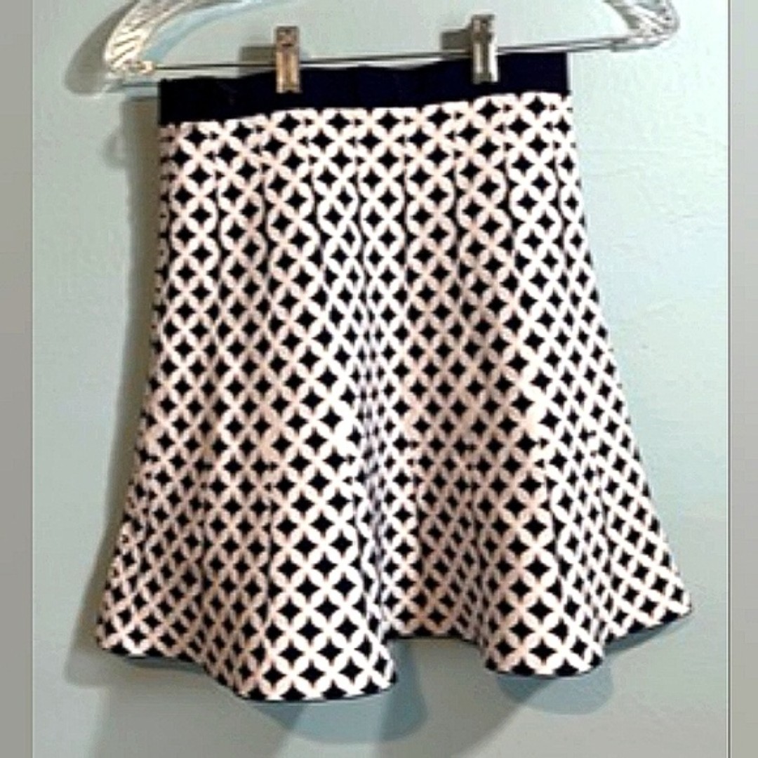 Bebe Geometric Pattern Knit Skirt NWT!