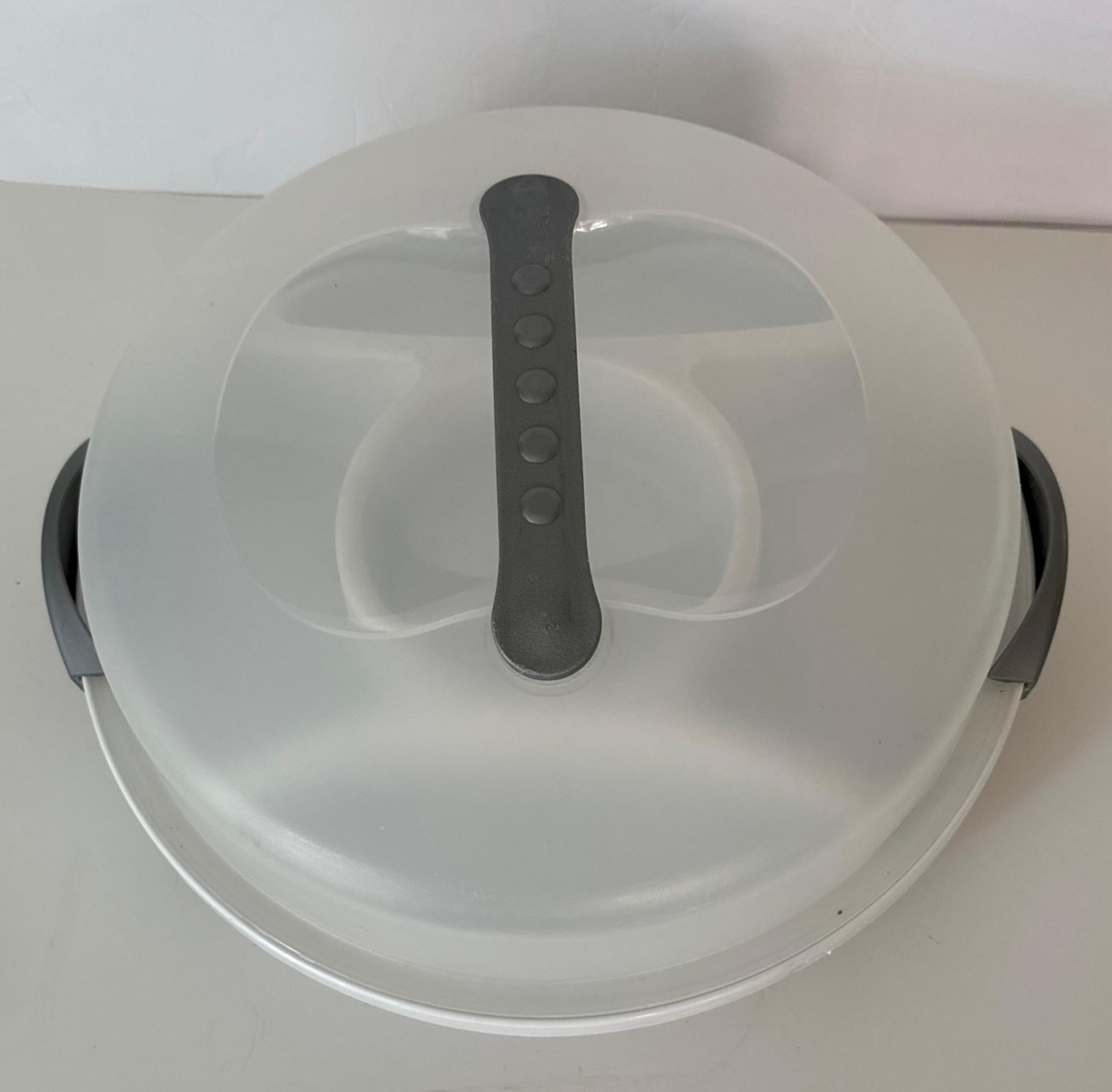 Food Divider Carrier With Lid And Handle - Sterilite