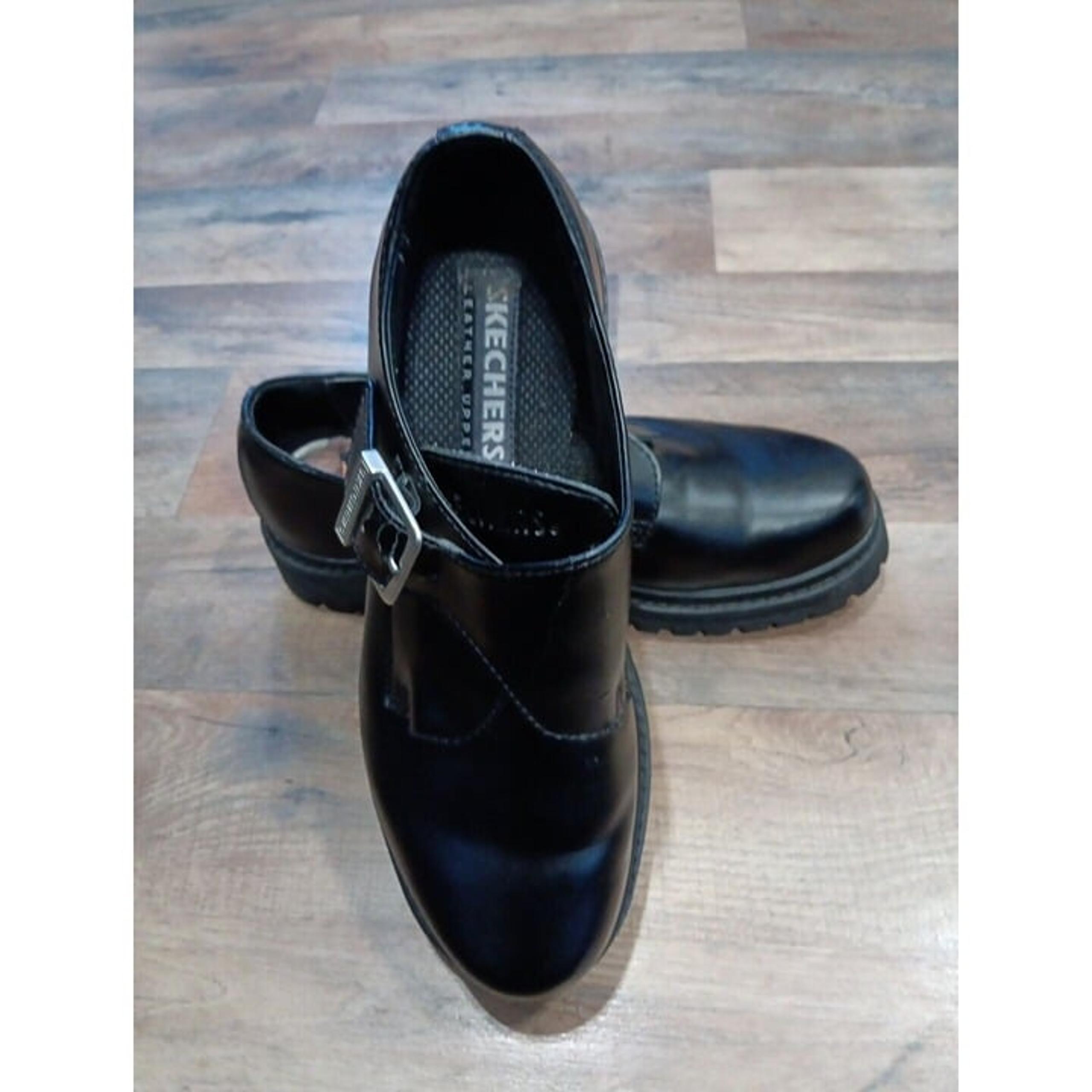 Skechers 90's  Black Leather Slip On Buck Work Shoes Chukkas Men’s Size 9.5 6649