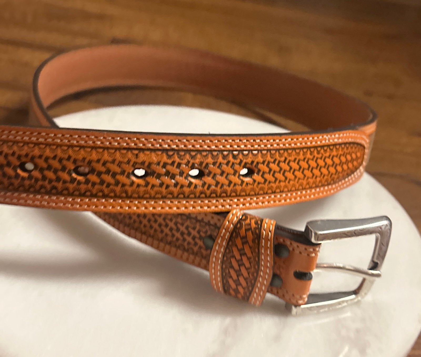 Ariat ~ Men’s 34 (Medium) ~Brown Embossed Basketweave Billet Double Stitch Belt