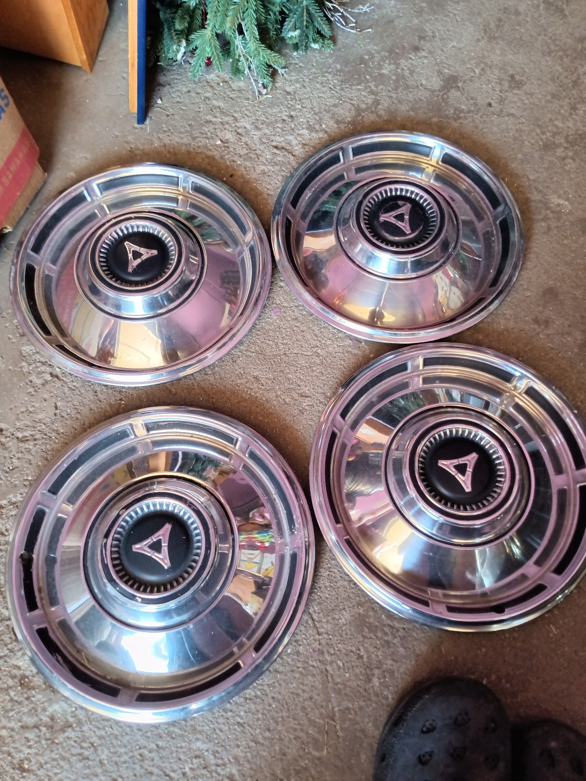 13 dodge dart hubcap set