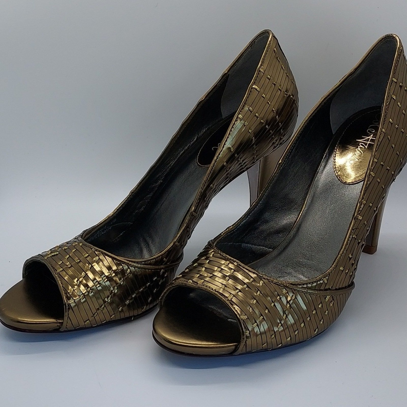EUC Cole Haan Nike Air gold women's heels