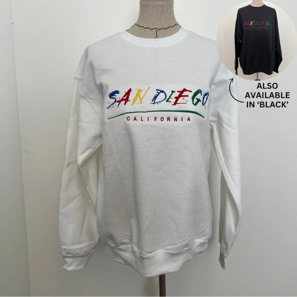 NWOT San Diego California CA embroidered white Gildan sweatshirt