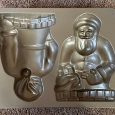 Williams Sonoma Nordic Ware 3D Vintage Santa Claus Cake Pan Vintage Style Santa